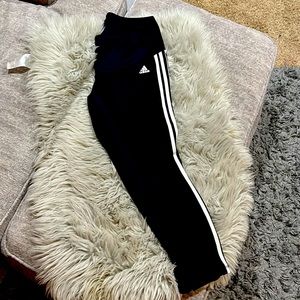 Like new adidas black leggings
